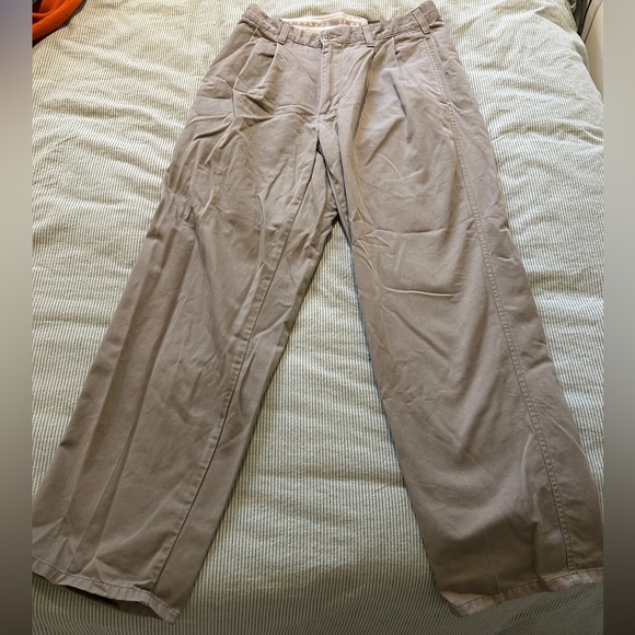 Calvin Klein Khaki Trousers W31 - Picture 2 of 9